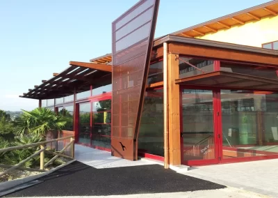 serramenti e infissi in alluminio per il Residence Chianelli con serramenti Bottini