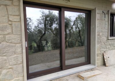 infissi scorrevoli alzanti di Serramenti Bottini 2